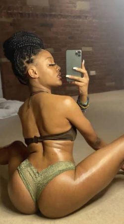 Descubre la magia y pasión con Montserrat Luna